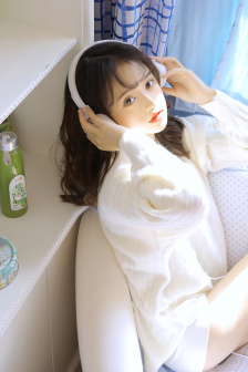 在楼道里就控制不住了